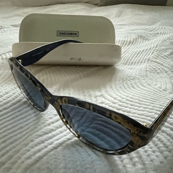 Dolce & Gabbana gold and blue sunglasses - Picture 2 of 4